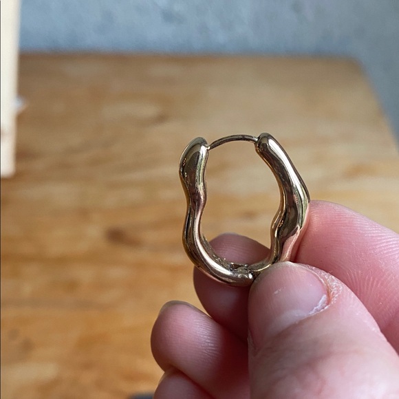 🆕 Simons “Wave” Earrings - Picture 3 of 5